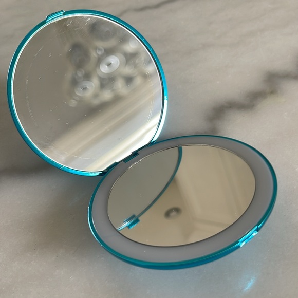 Beauty Bundle - Picture 2 of 16